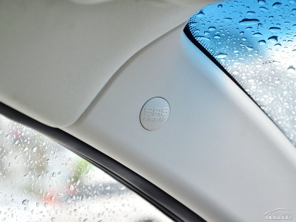 海洋藍(lán)新帝豪車廂內(nèi)飾圖片