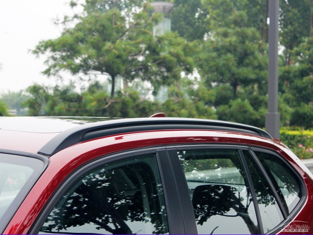 墨爾本紅寶馬X1車身外觀圖片