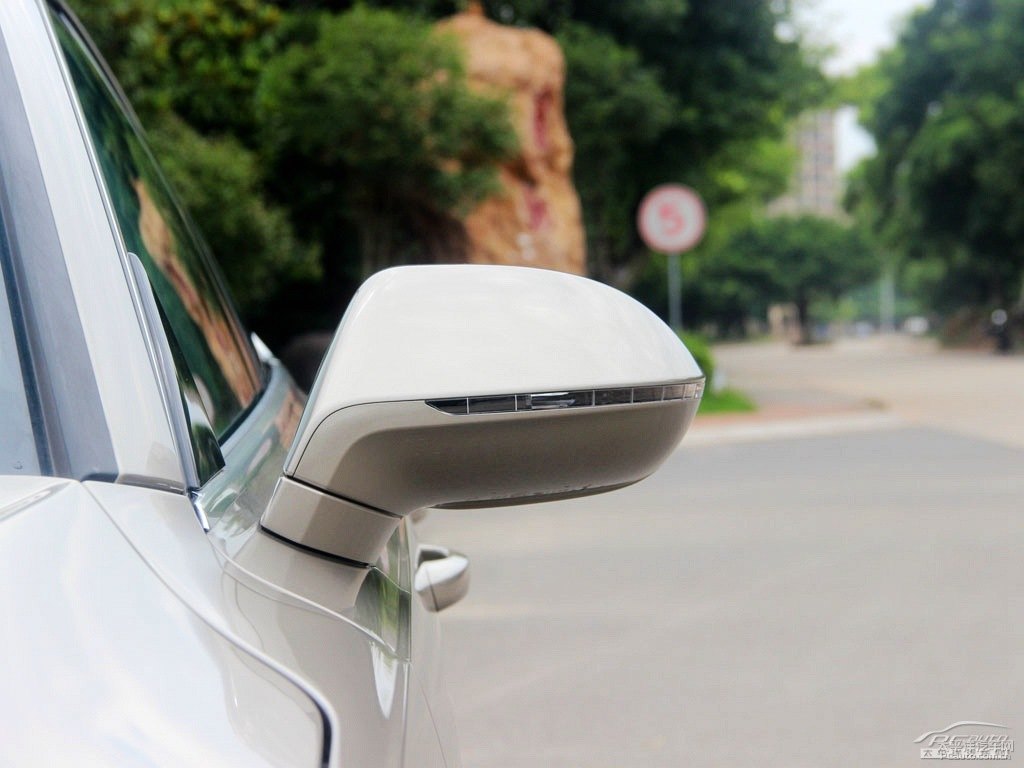 斑羚米奧迪A7車身外觀圖片