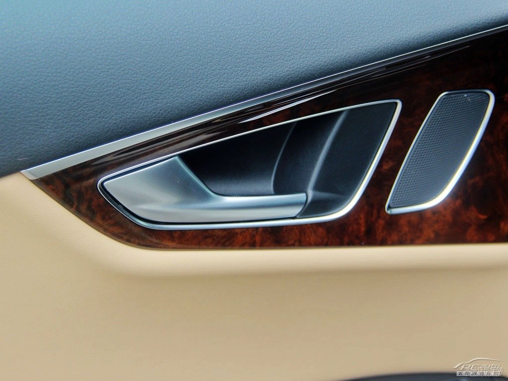 斑羚米奧迪A7車廂內(nèi)飾圖片