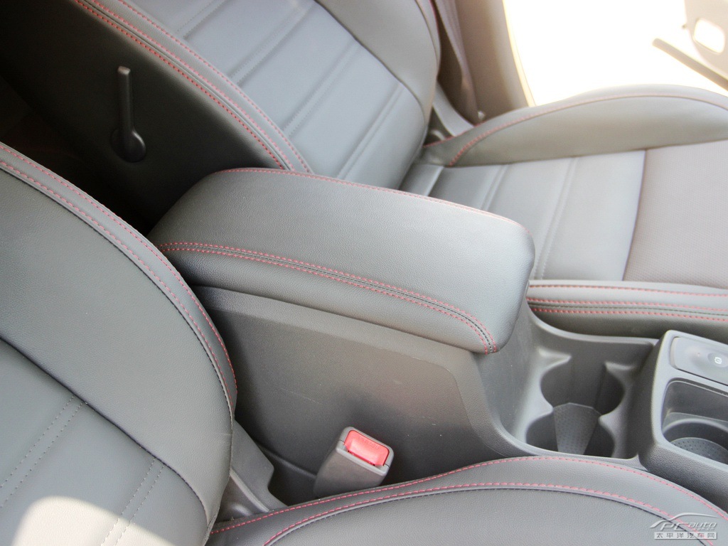 科雷傲(進(jìn)口)內(nèi)飾高清大圖