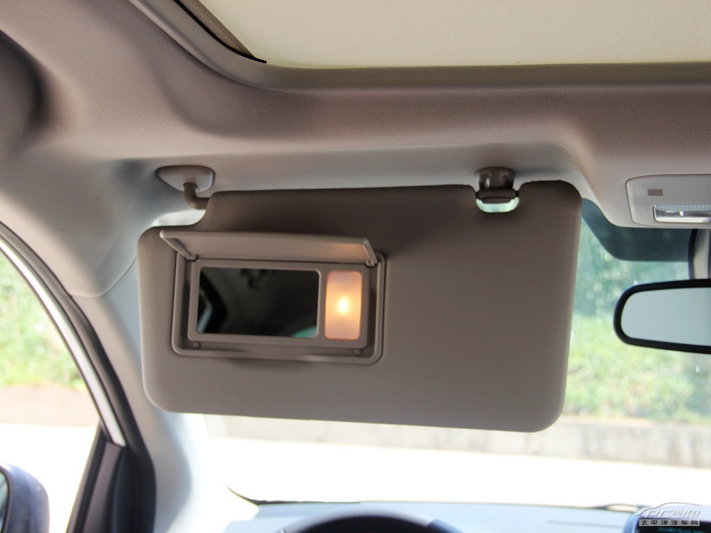 科雷傲(進(jìn)口)內(nèi)飾高清大圖