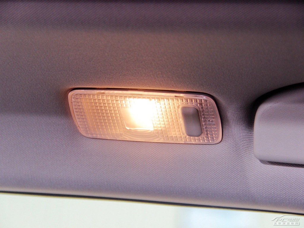 科雷傲(進口)內(nèi)飾高清大圖