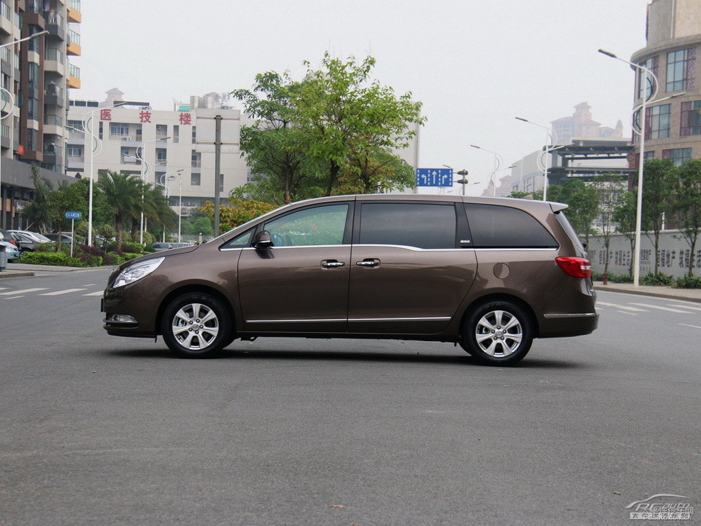 琥珀金別克GL8整車(chē)外觀外觀圖片