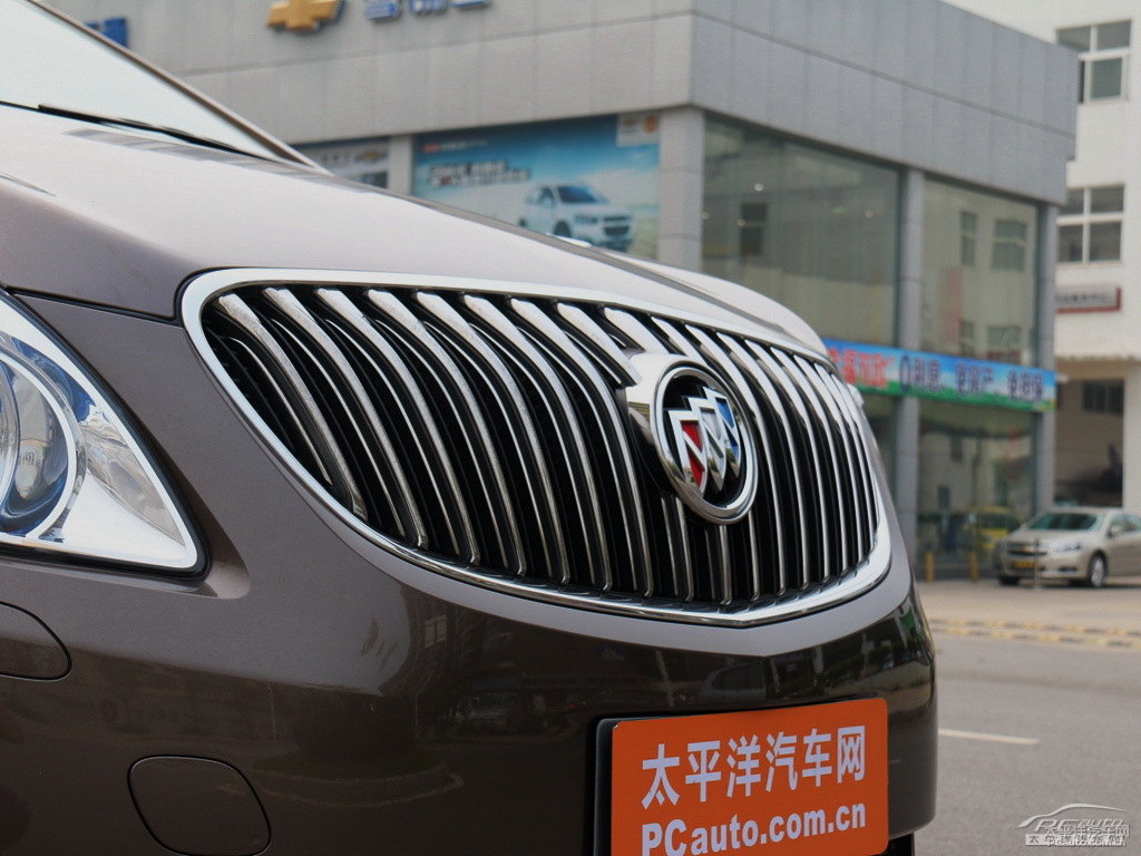 琥珀金別克GL8車頭外觀圖片