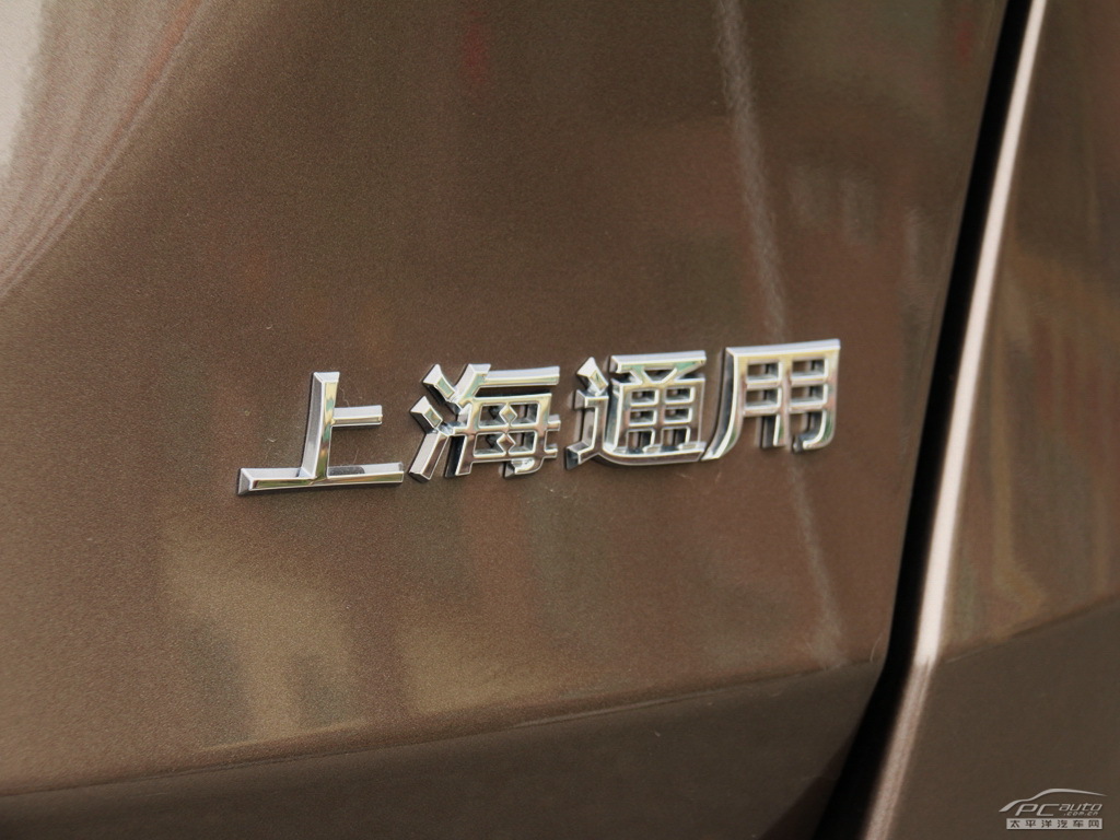 別克GL8外觀高清大圖