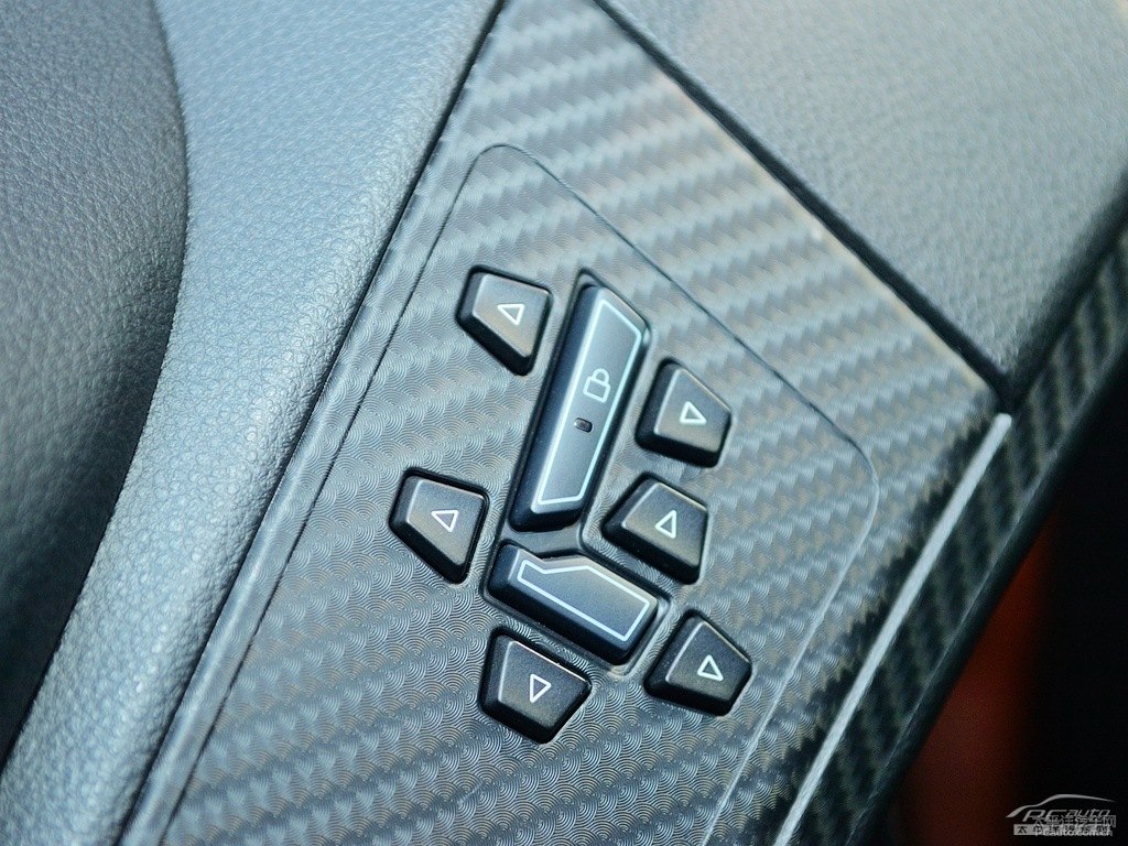 {ǽ݃(yu)6 SUV܇(ni)DƬ