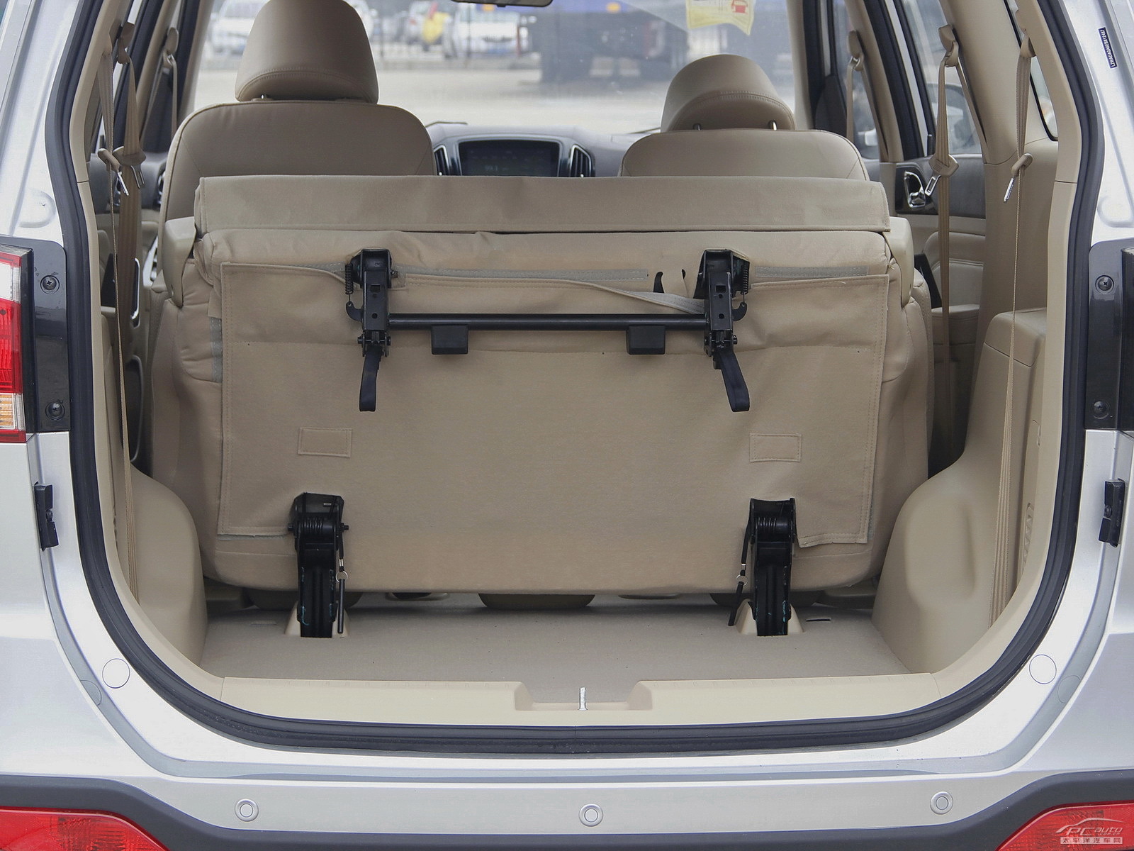 寶駿730空間高清大圖