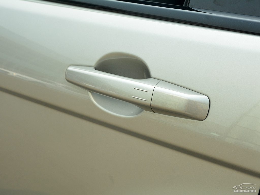 攬勝極光(進(jìn)口)外觀高清大圖