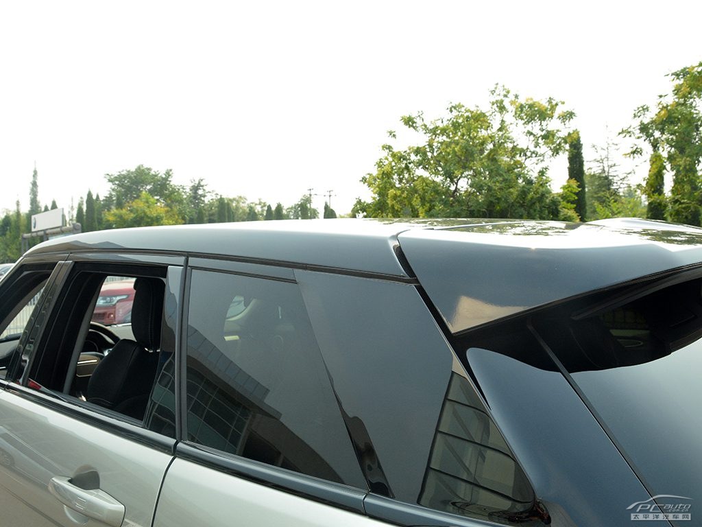 攬勝極光(進(jìn)口)外觀高清大圖