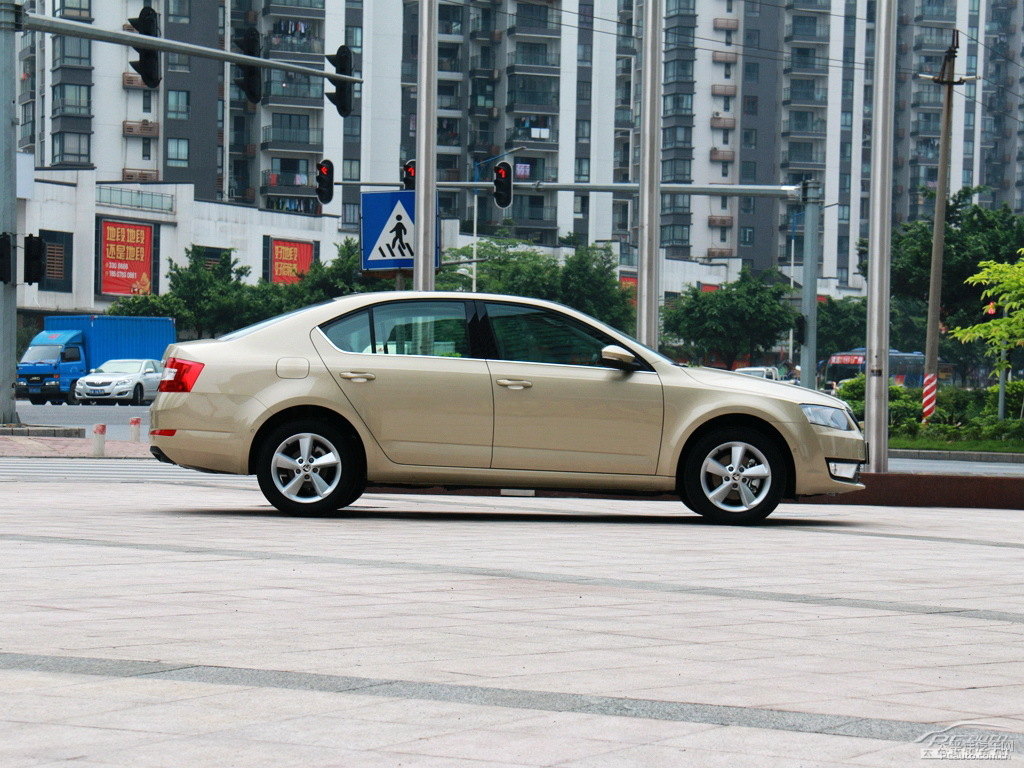 流光金明銳整車外觀外觀圖片