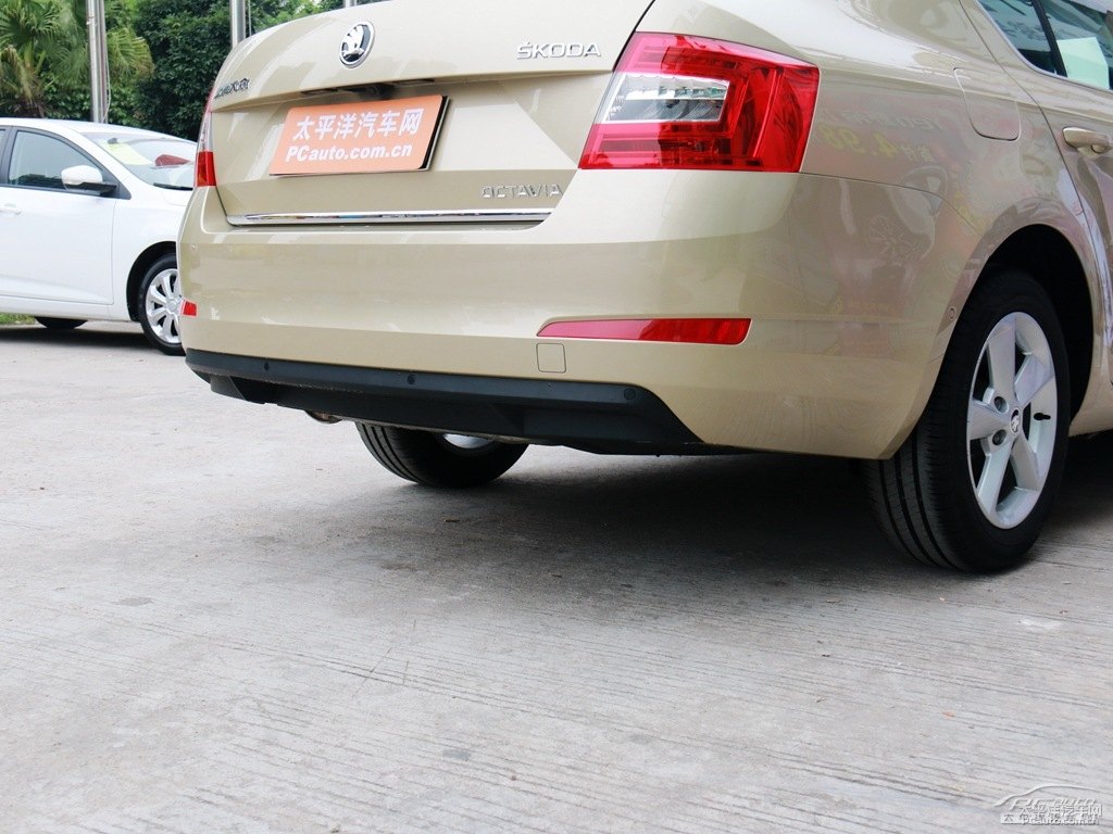 流光金明銳車尾外觀圖片