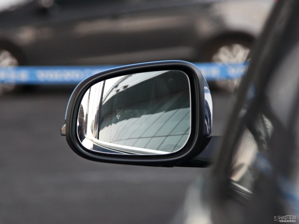 動力藍沃爾沃V60車身外觀圖片