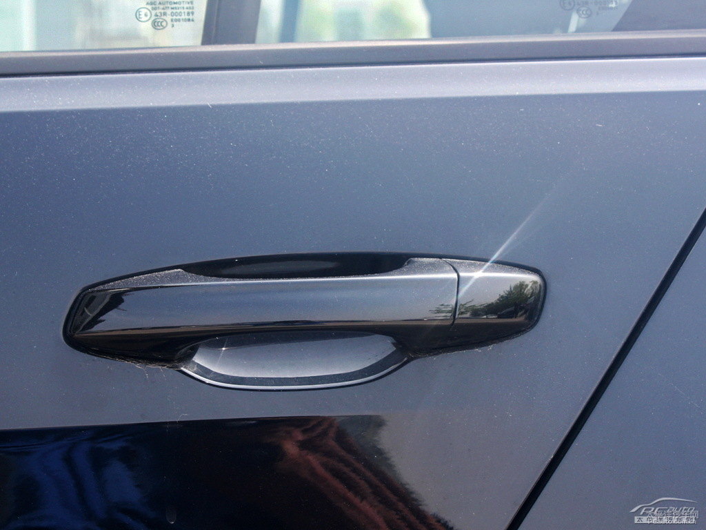 深黑高爾夫車身外觀圖片