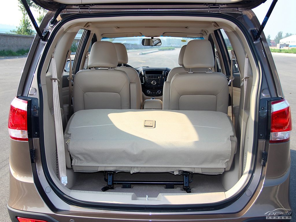 寶駿730空間高清大圖