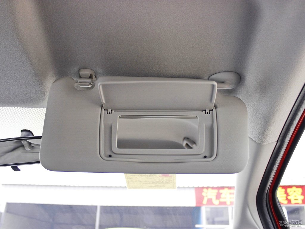 塔夫綢白飛度車廂內(nèi)飾圖片