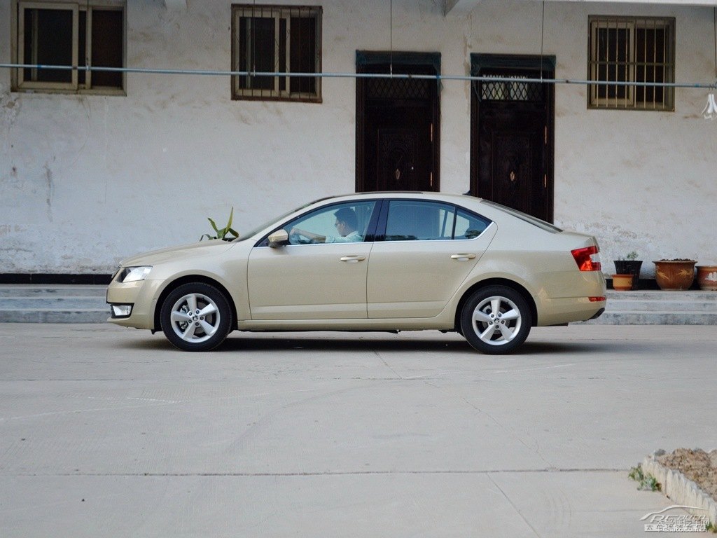 流光金明銳整車外觀外觀圖片