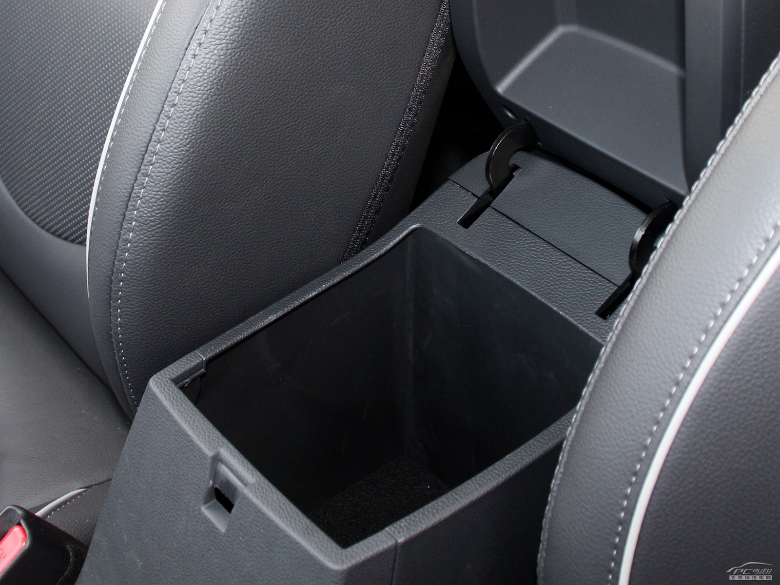 北京現(xiàn)代ix25空間高清大圖