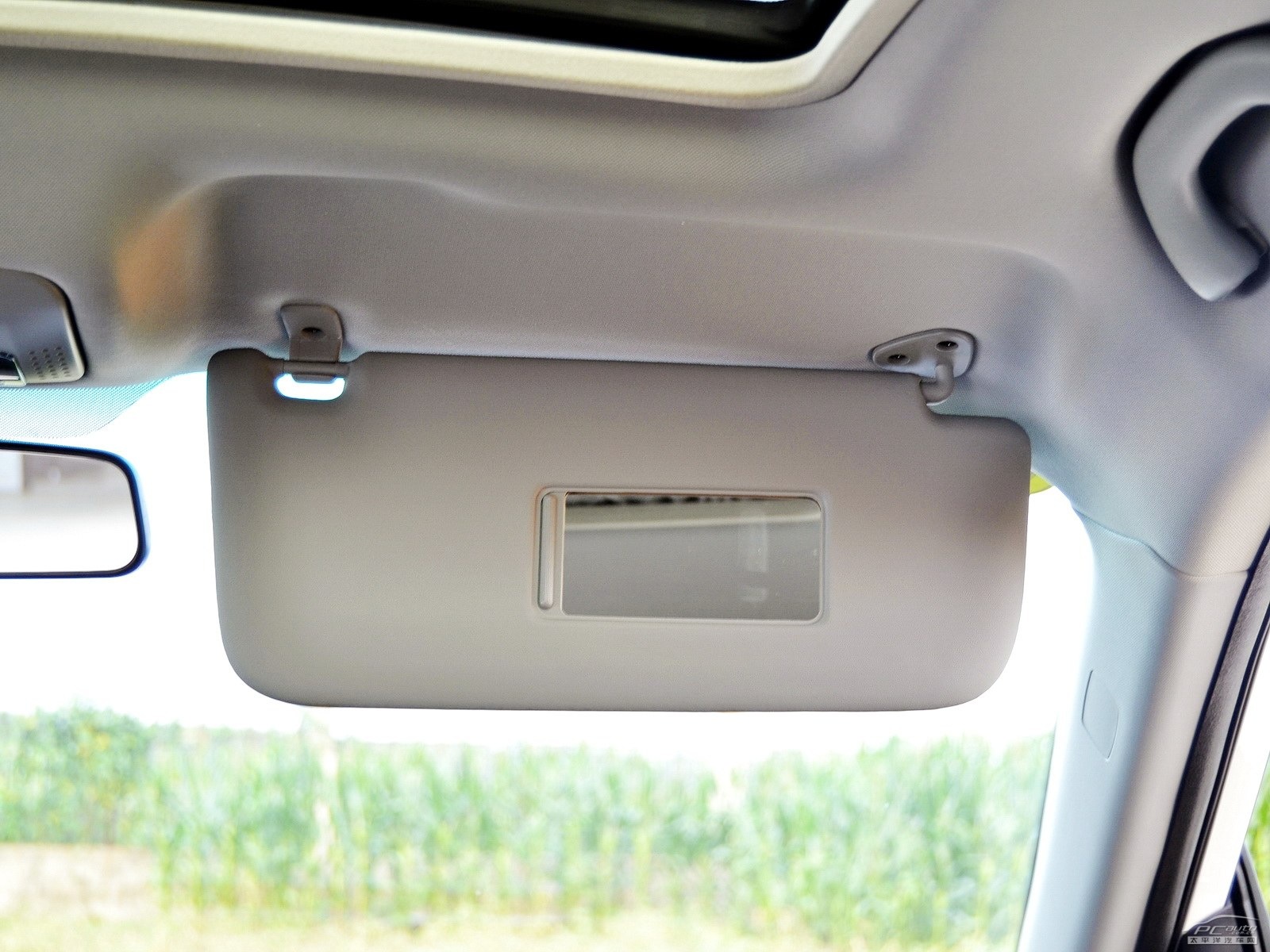 中華V5內(nèi)飾高清大圖