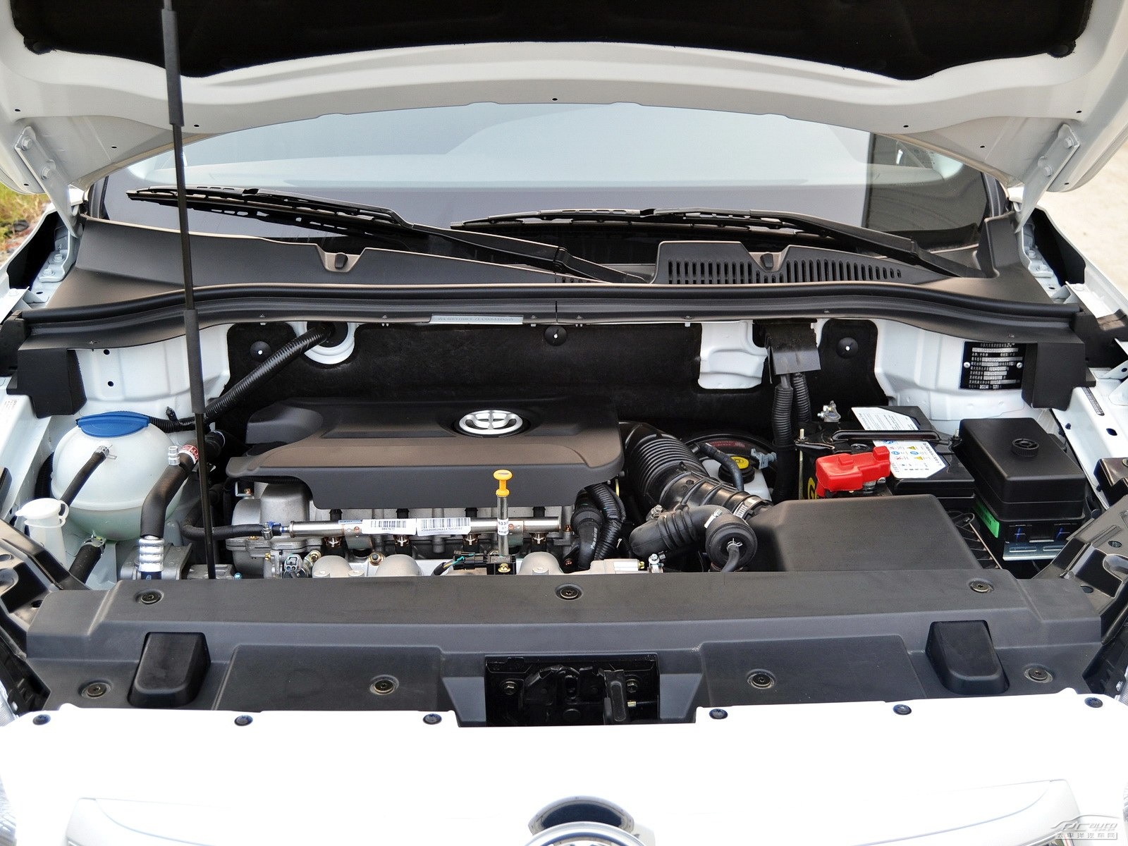 中華V5細節(jié)高清大圖