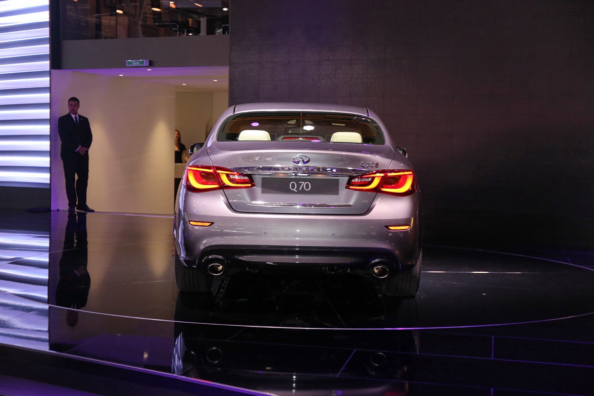 英菲尼迪Q70車(chē)展高清大圖