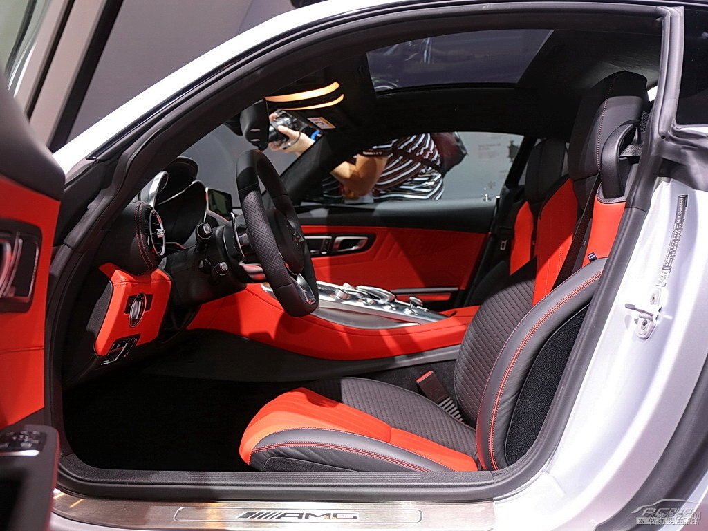 yɫAMG GT{˿ggDƬ