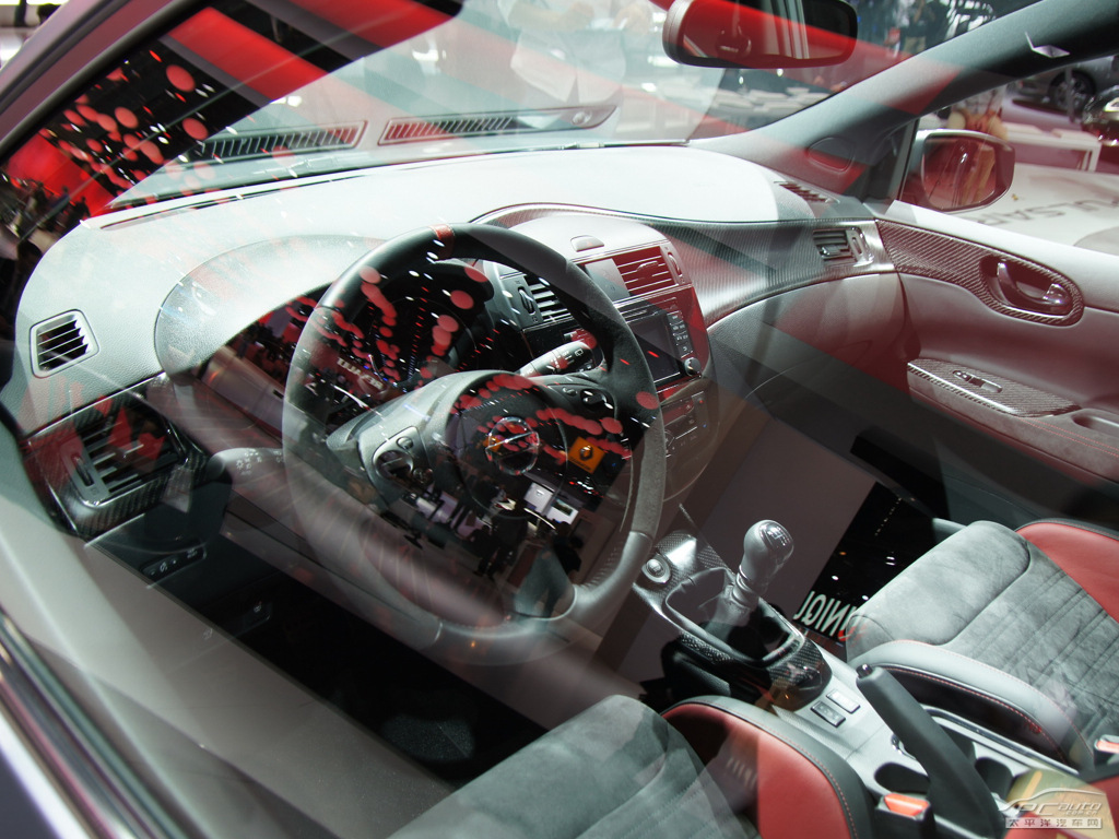 日產(chǎn)Pulsar內(nèi)飾高清大圖