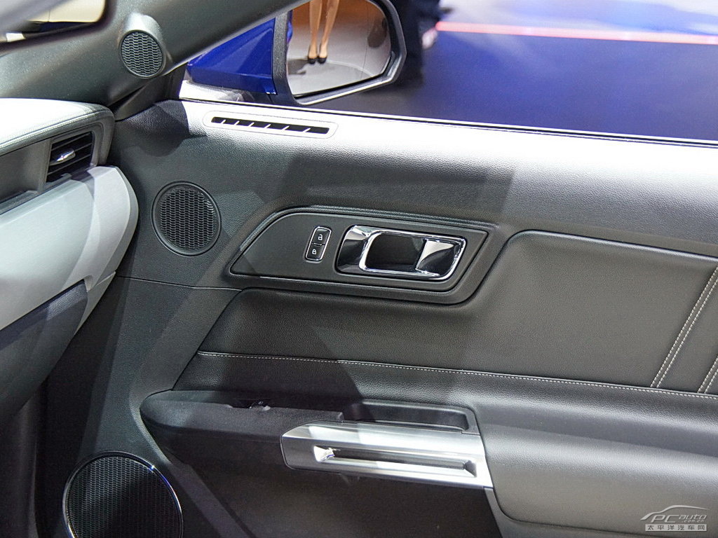 福特Mustang內(nèi)飾高清大圖