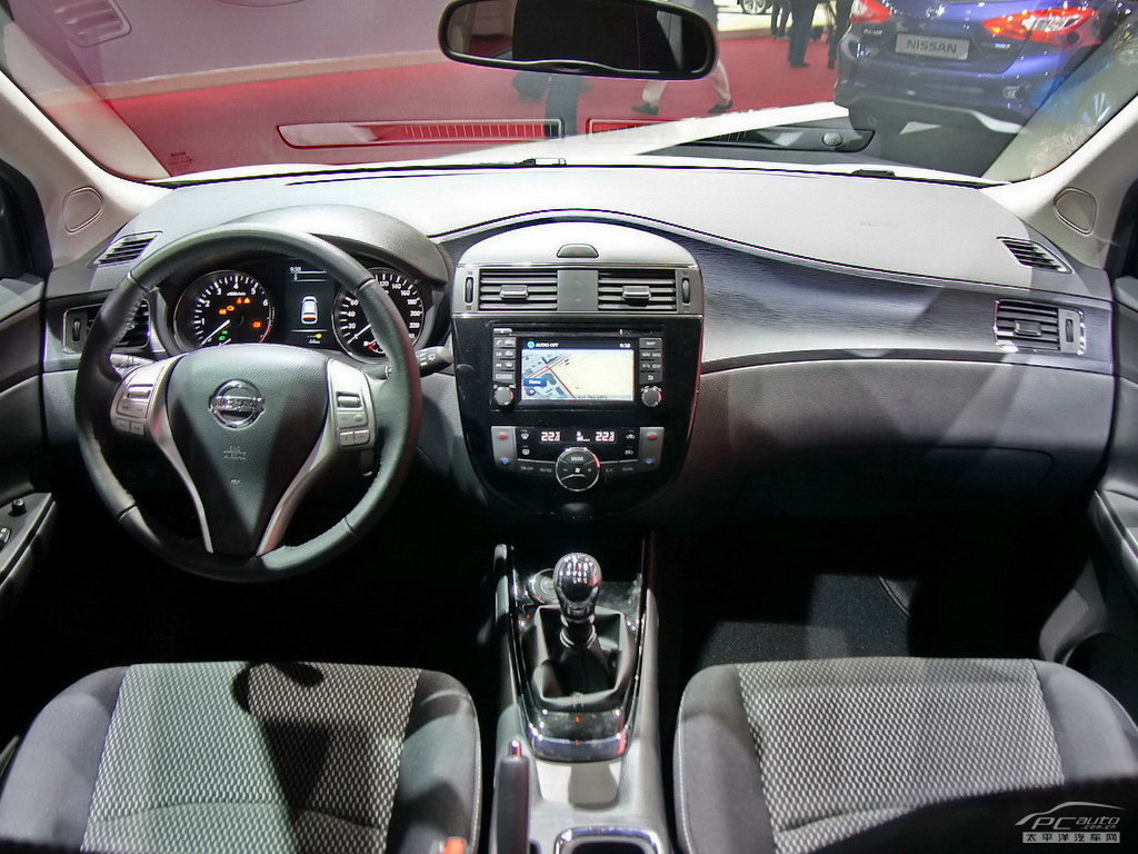 日產(chǎn)Pulsar內(nèi)飾高清大圖