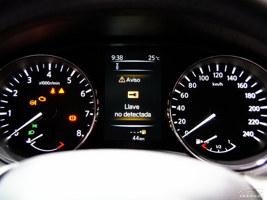 日產(chǎn)Pulsar內(nèi)飾高清大圖