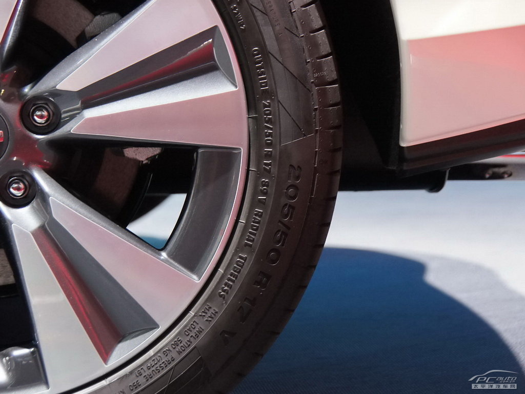 日產(chǎn)Pulsar細(xì)節(jié)高清大圖