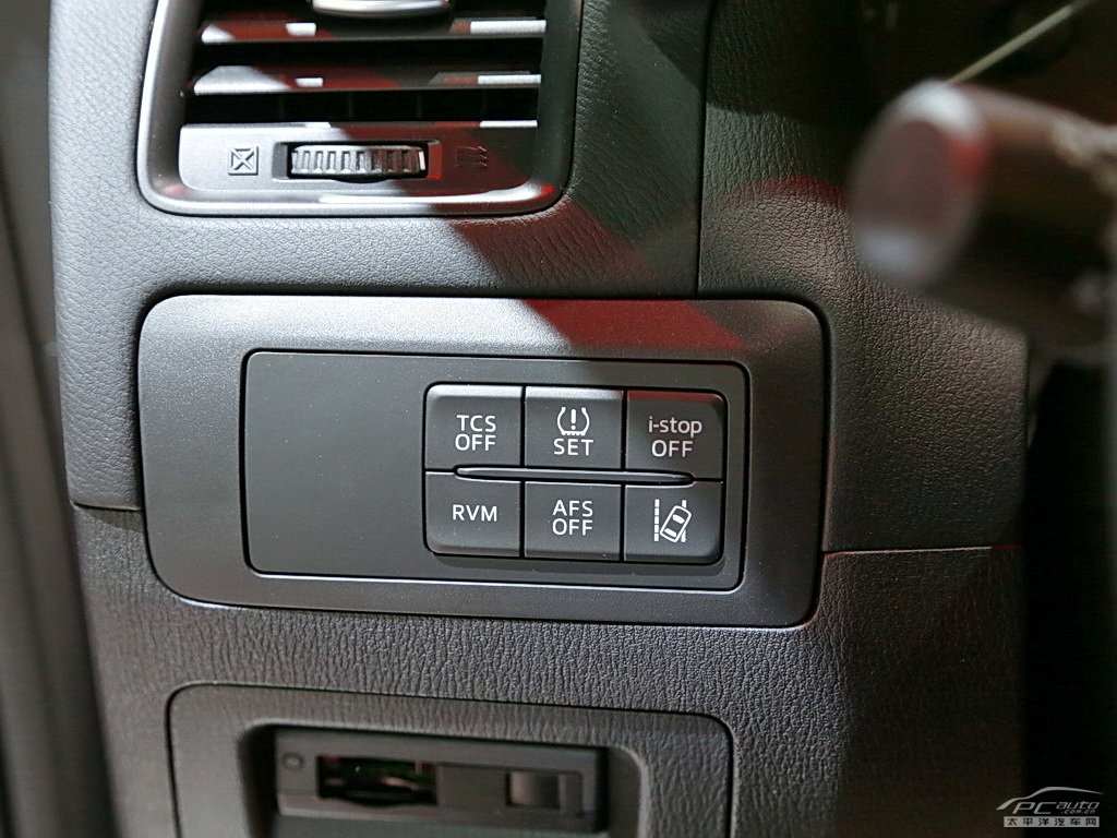 馬自達(dá)CX-5(海外)內(nèi)飾高清大圖