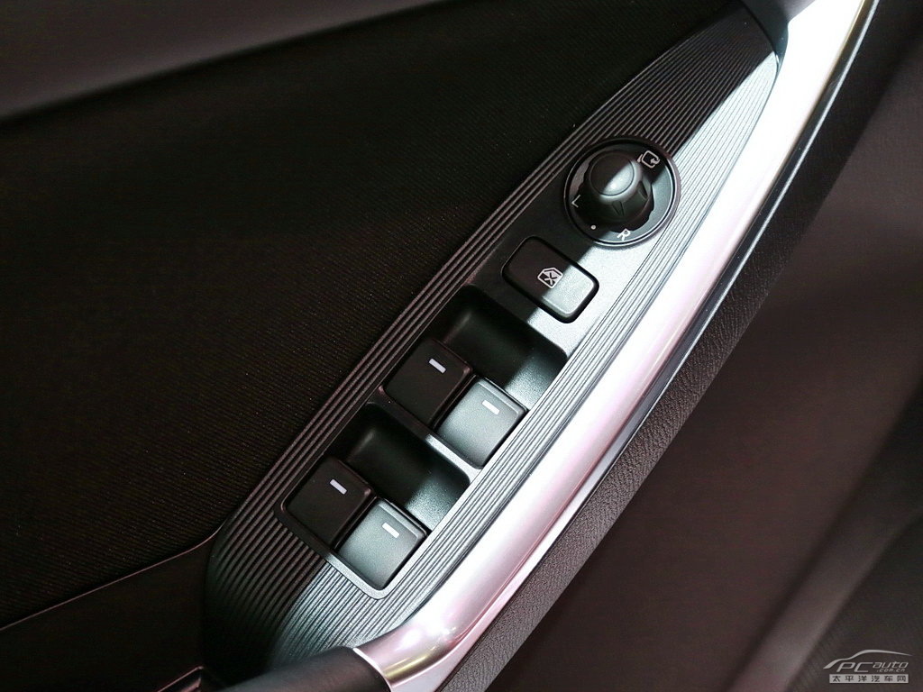 馬自達(dá)CX-5(海外)內(nèi)飾高清大圖