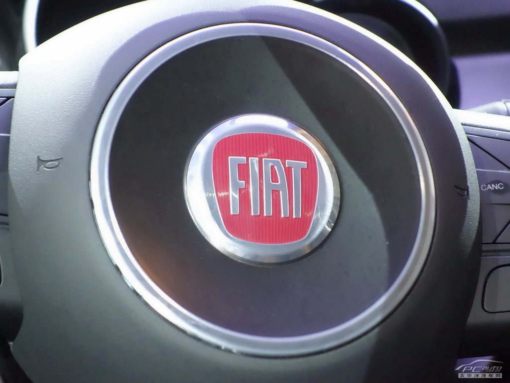 菲亞特500X內(nèi)飾高清大圖