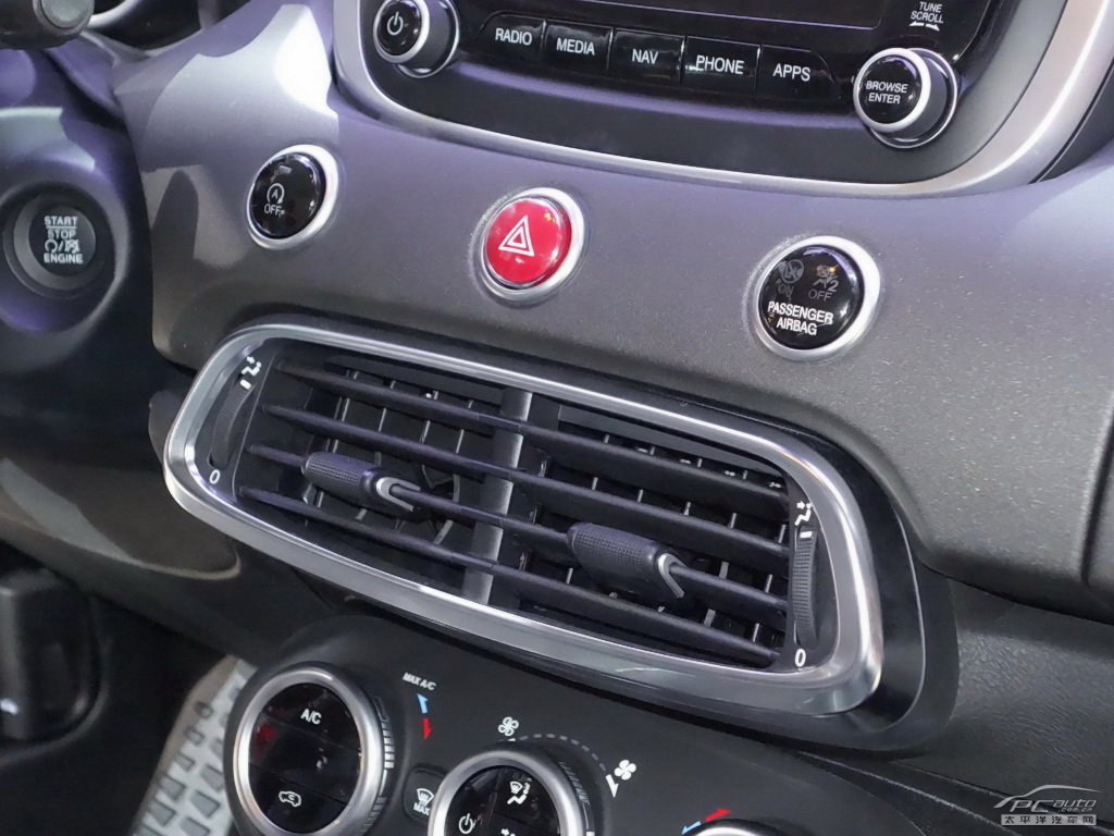 菲亞特500X內(nèi)飾高清大圖