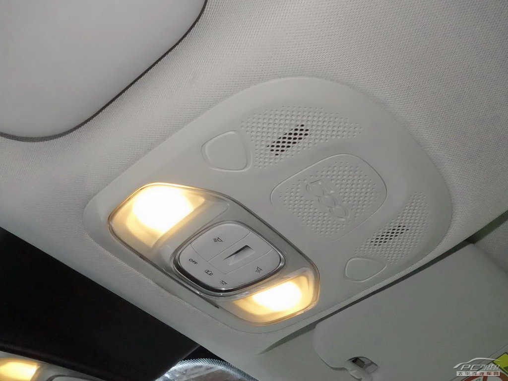 菲亞特500X內(nèi)飾高清大圖