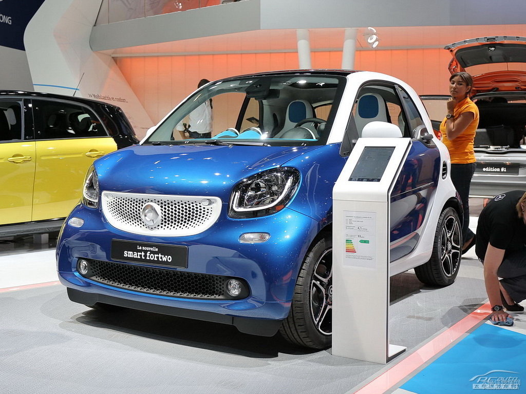 ǿ{(ln)smart fortwo܇(ch)^^DƬ