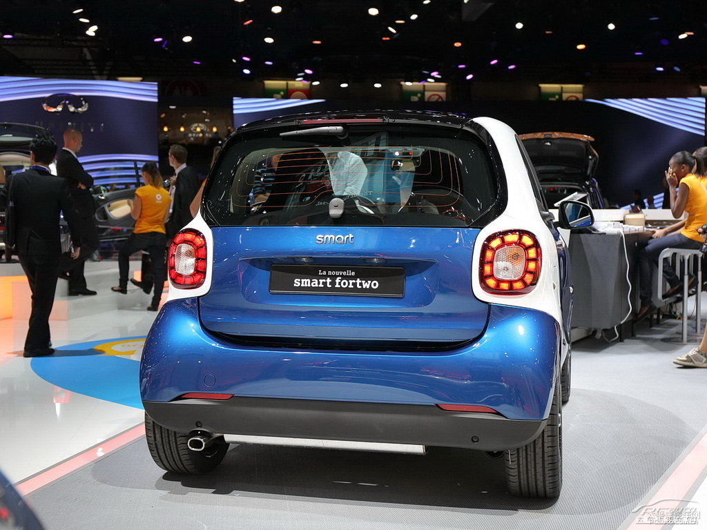 ǿ{(ln)smart fortwo܇^^DƬ