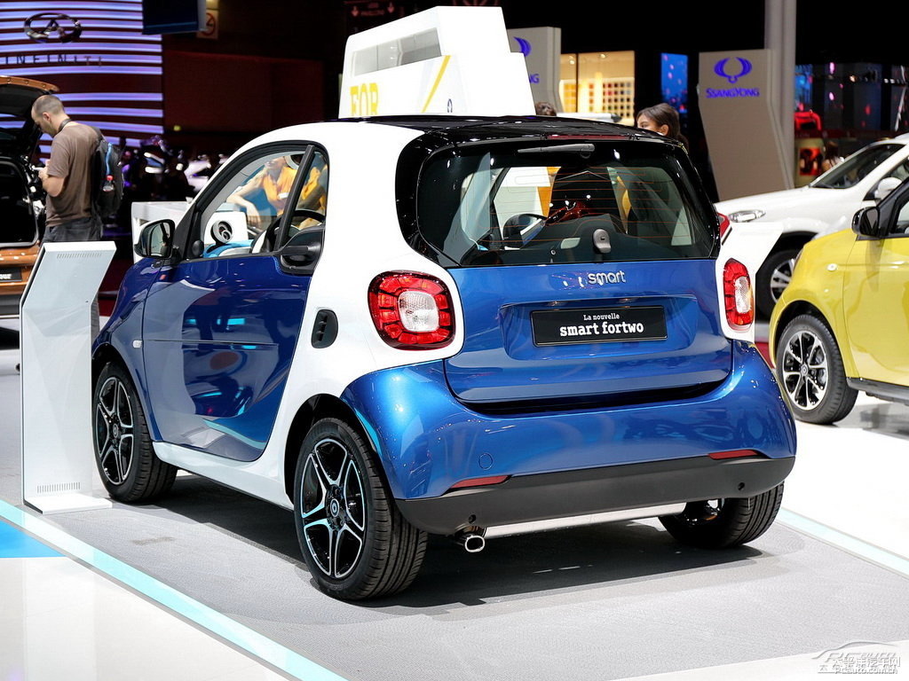 ǿ{(ln)smart fortwo܇^^DƬ