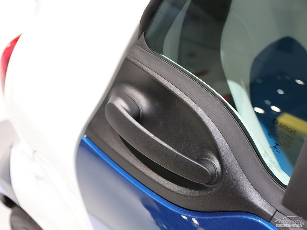 ǿ{(ln)smart fortwo܇^DƬ