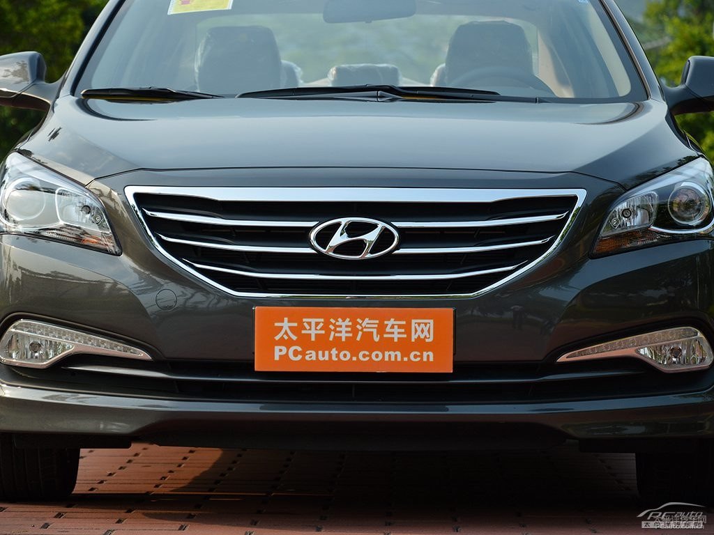 水墨灰名圖車頭外觀圖片