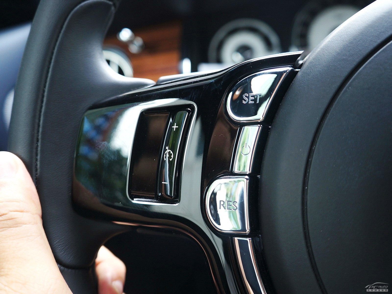 魅影內(nèi)飾高清大圖