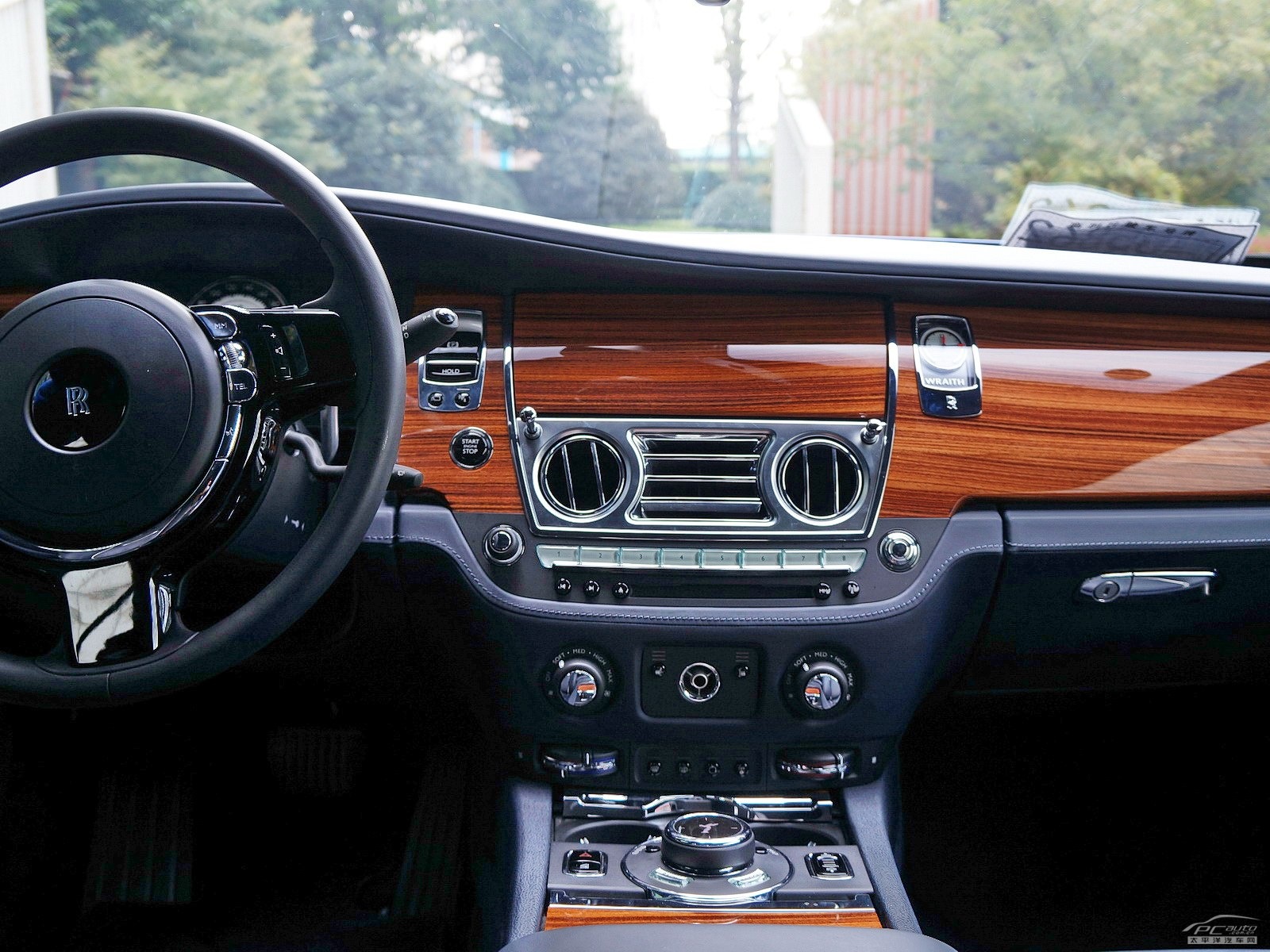 魅影內(nèi)飾高清大圖