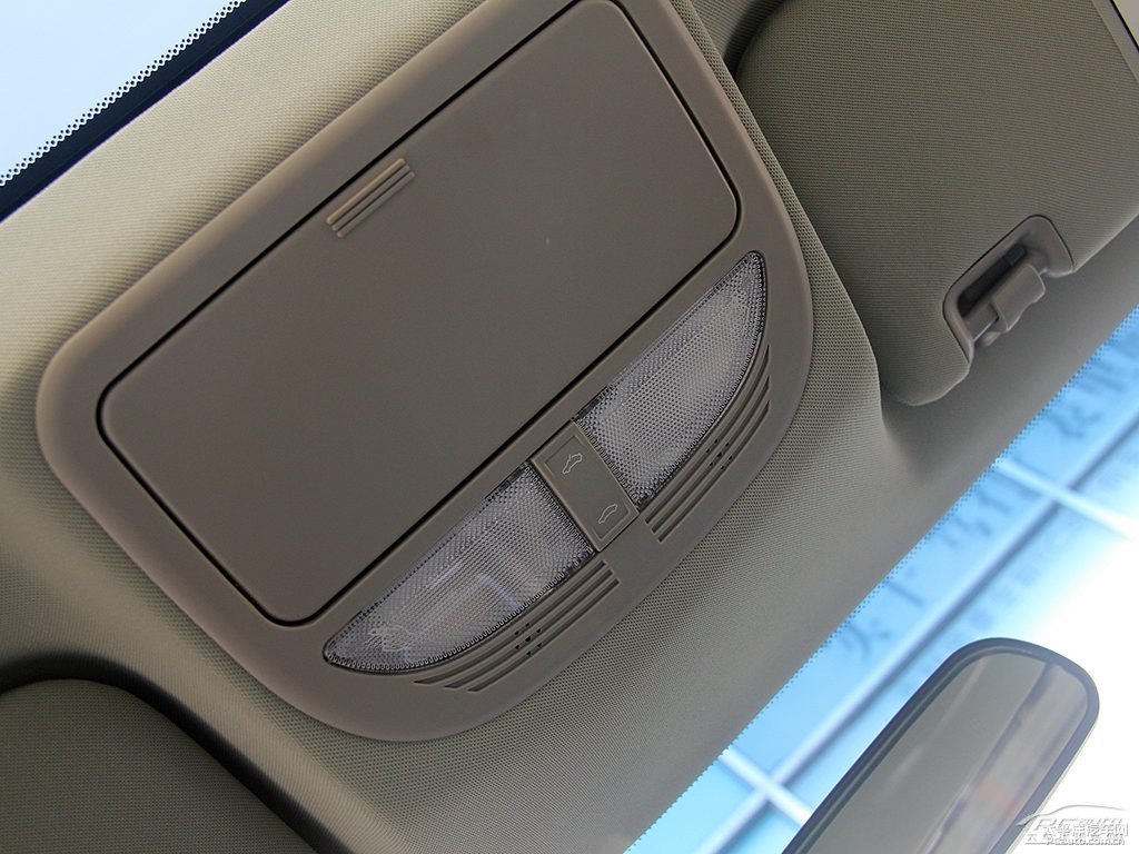 海洋藍(lán)新帝豪車廂內(nèi)飾圖片