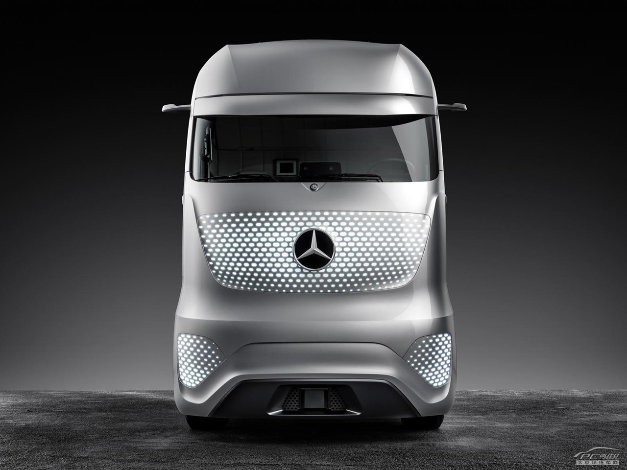 奔馳Future Truck外觀高清大圖