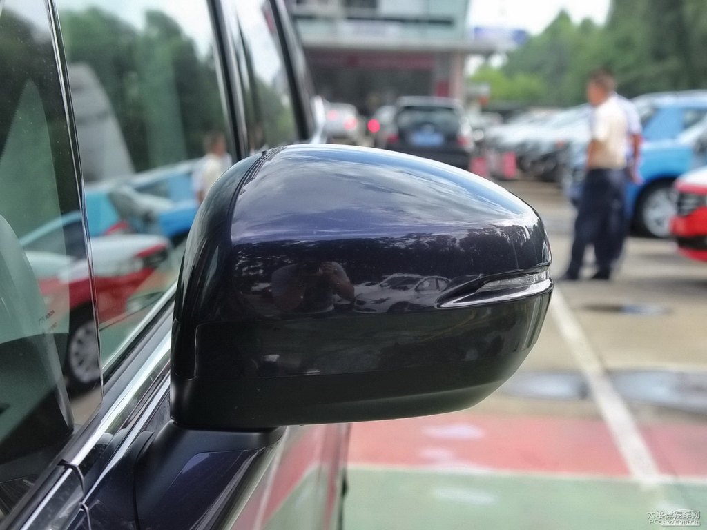 夢(mèng)幻紫奧德賽車身外觀圖片
