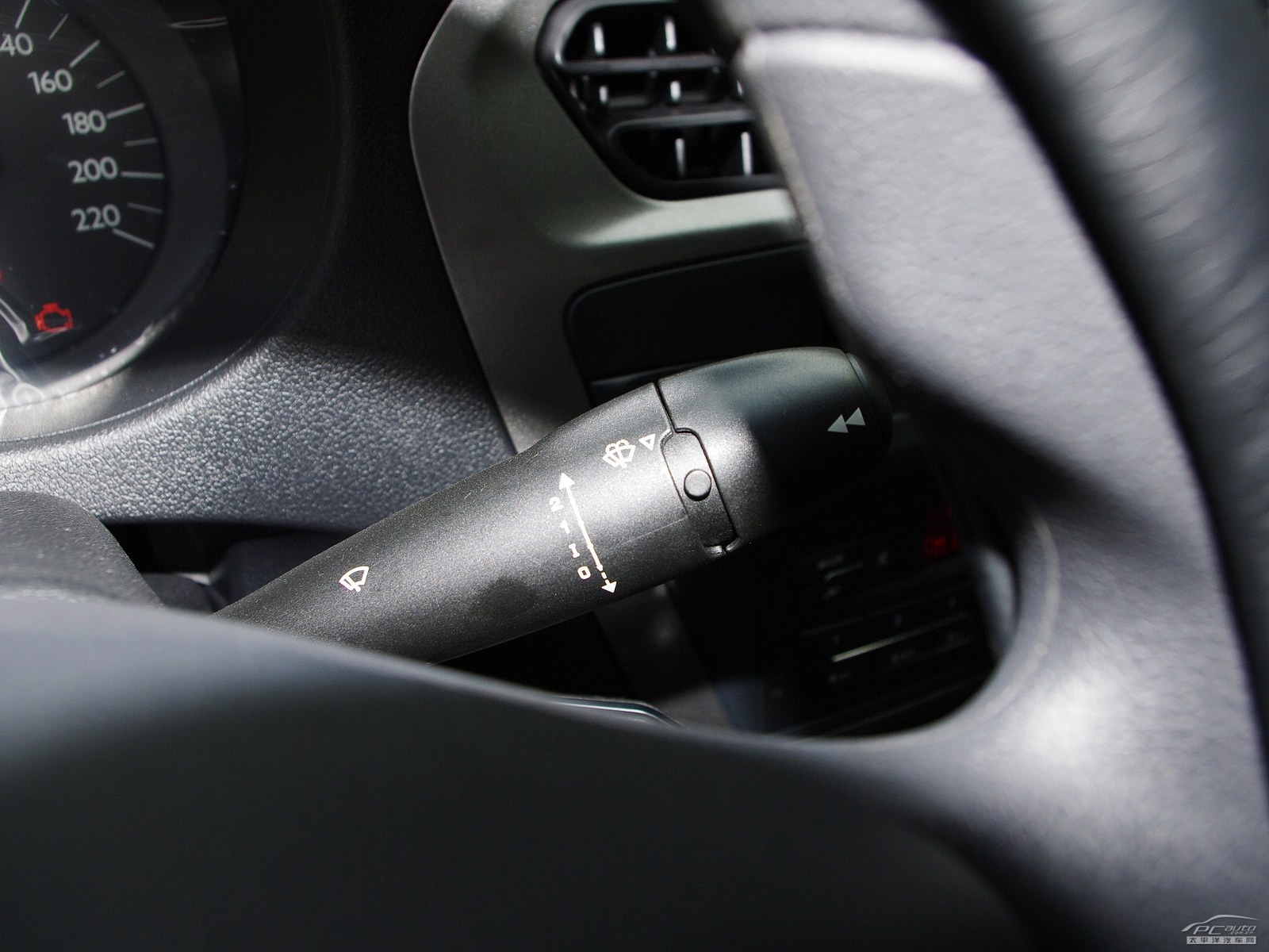 全新愛麗舍內(nèi)飾高清大圖