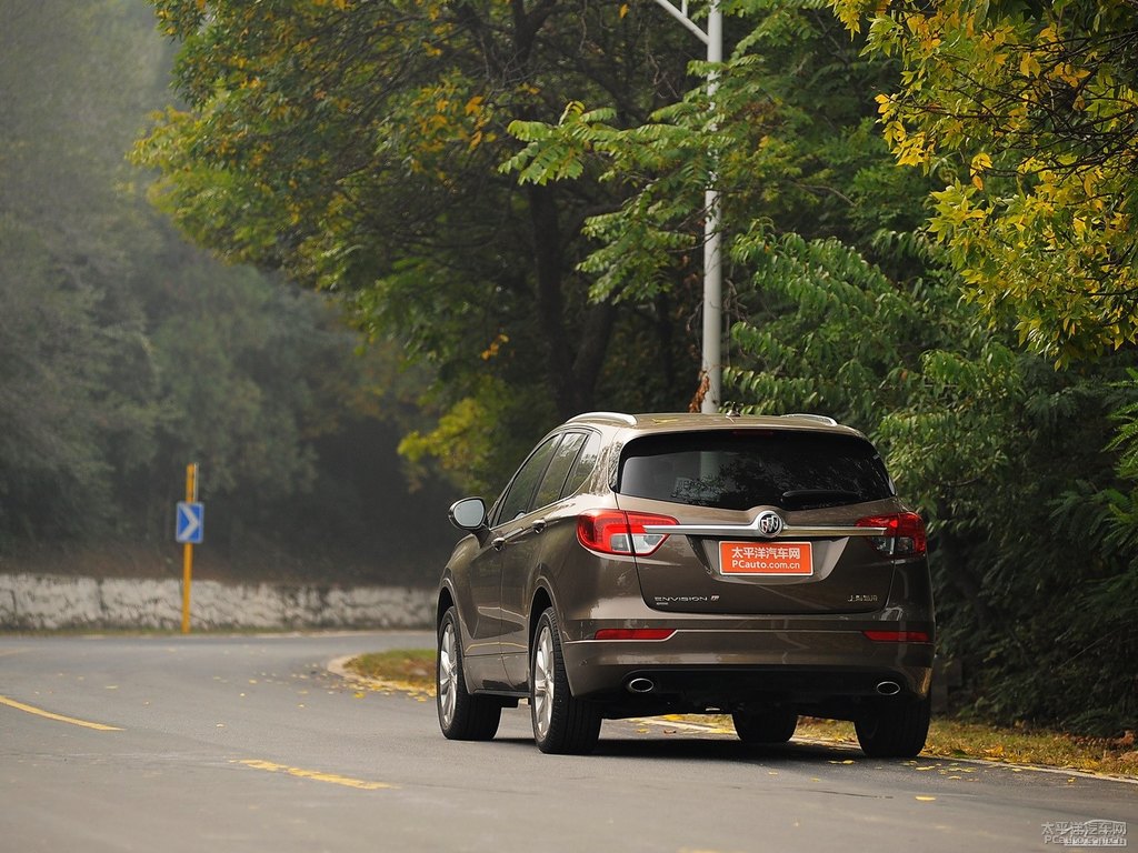 托帕石棕昂科威整車(chē)外觀外觀圖片