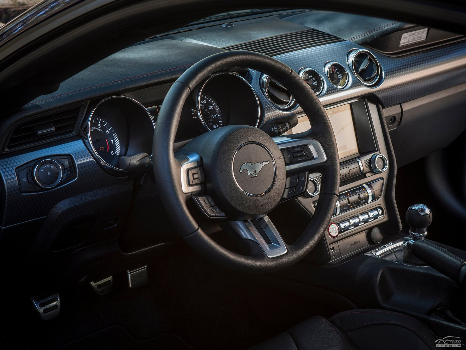 福特Mustang內(nèi)飾高清大圖