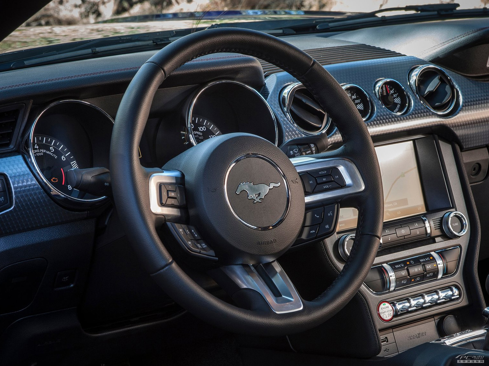 福特Mustang內(nèi)飾高清大圖
